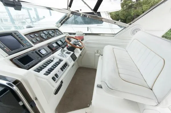 Slide: The Image of Sea Ray 400 Express Cruiser 1996 - 11