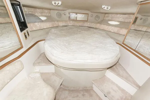 Slide: The Image of Sea Ray 400 Express Cruiser 1996 - 9