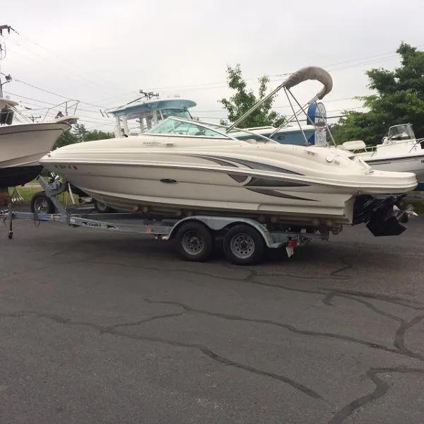 Slide: The Image of Sea Ray 220 Sundeck 2003 - 5