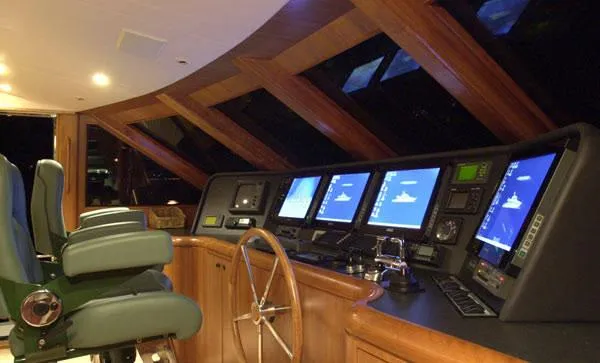 Slide: The Image of Northstar Yachts Cockpit Motoryacht 2003 - 10