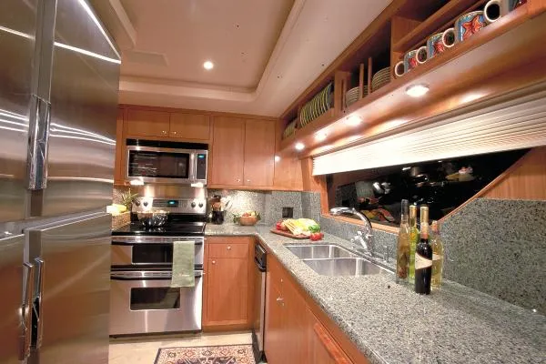 Slide: The Image of Northstar Yachts Cockpit Motoryacht 2003 - 8