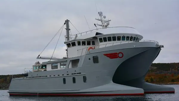 Slide: The Image of Ocean Voyager Expedition Power Catamaran 2004 - 0