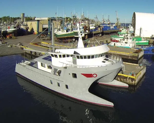 Slide: The Image of Ocean Voyager Expedition Power Catamaran 2004 - 2