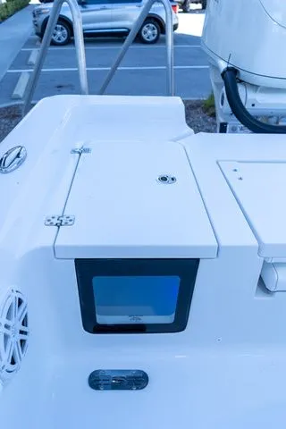 Slide: The Image of Sportsman Masters 247OE Bay Boat 2026 - 22