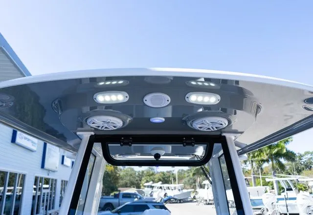 Slide: The Image of Sportsman Masters 247OE Bay Boat 2026 - 43