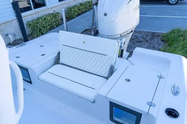 Slide: The Image of Sportsman Masters 247OE Bay Boat 2026 - 97