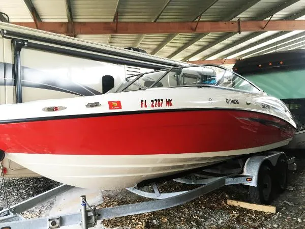 Slide: The Image of Yamaha SX210 JET BOAT 2007 - 0
