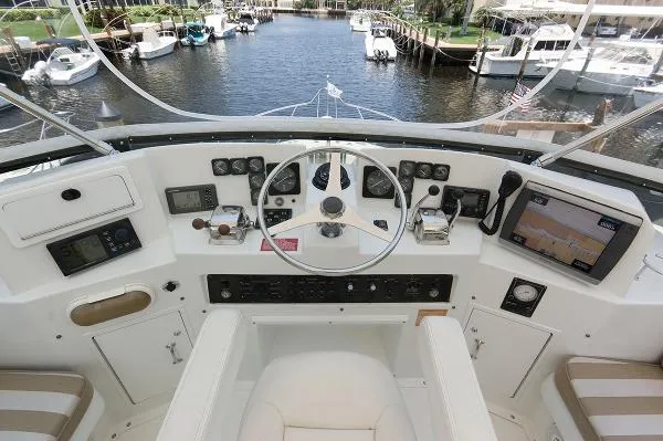 Slide: The Image of Hatteras 42 Cockpit Motor Yacht 1997 - 7