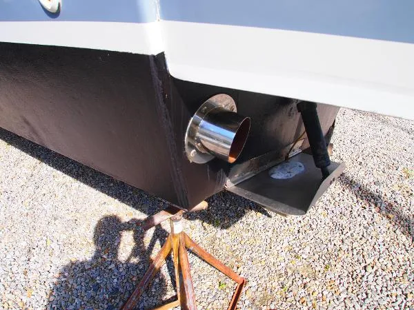 Slide: The Image of Chris-Craft 320 Amerosport Sedan 1987 - 3