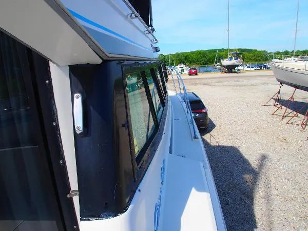 Slide: The Image of Chris-Craft 320 Amerosport Sedan 1987 - 5