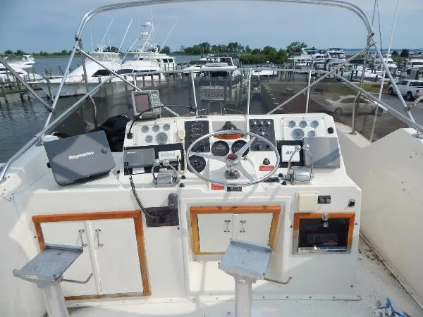 Slide: The Image of Hatteras 53 Classic Motor Yacht 1982 - 11