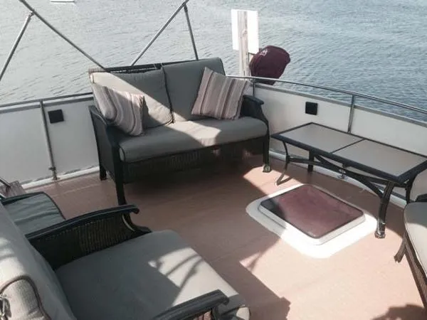Slide: The Image of Mainship 40 Aft Cabin Motoryacht 1985 - 10