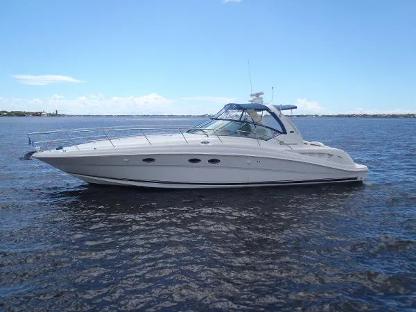 Slide: The Image of Sea Ray 420 Sundancer 2003 - 4