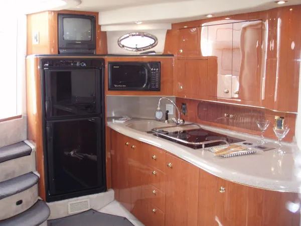 Slide: The Image of Sea Ray 400 Sundancer With Hyd. Lift 1999 - 2