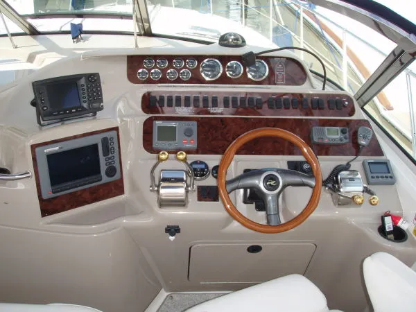 Slide: The Image of Sea Ray 400 Sundancer With Hyd. Lift 1999 - 3