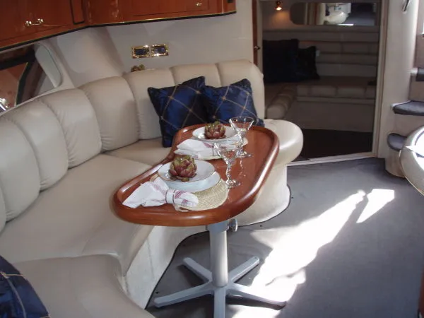 Slide: The Image of Sea Ray 400 Sundancer With Hyd. Lift 1999 - 6