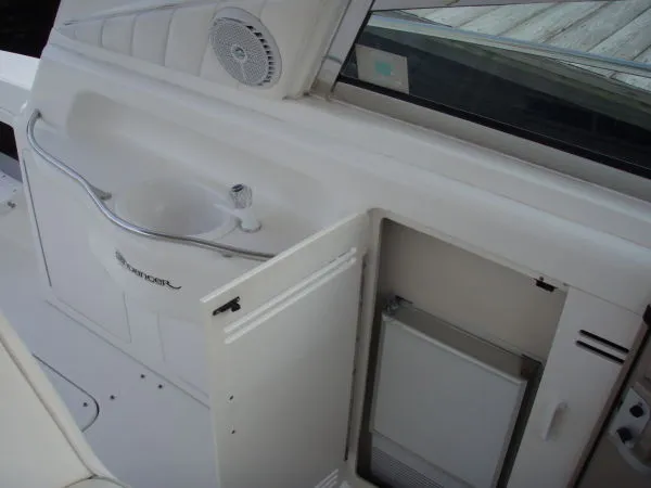 Slide: The Image of Sea Ray Sundancer 1999 - 6