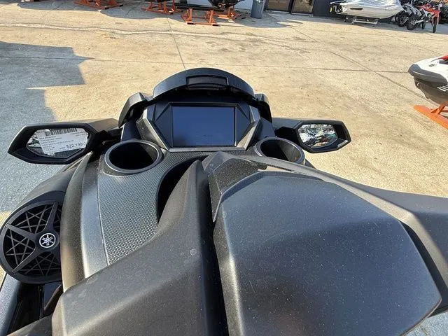 Slide: The Image of Yamaha FX Limited SVHO 2026 - 10