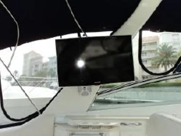 Slide: The Image of Monterey 322 Express Cruiser 2001 - 11