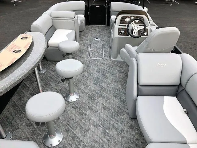 Slide: The Image of Manitou Aurora LE 23 BAR VP 2019 - 3