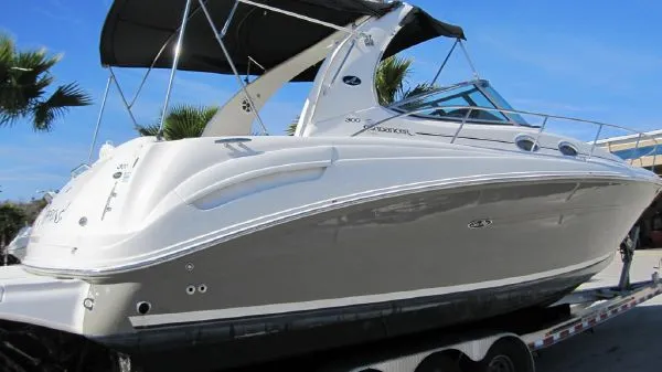Slide: The Image of Sea Ray 300 SUNDANCER 5.7L Mag 2006 - 1