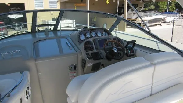 Slide: The Image of Sea Ray 300 SUNDANCER 5.7L Mag 2006 - 4
