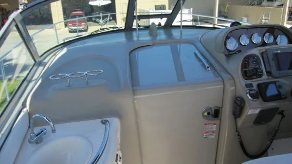 Slide: The Image of Sea Ray 300 SUNDANCER 5.7L Mag 2006 - 7