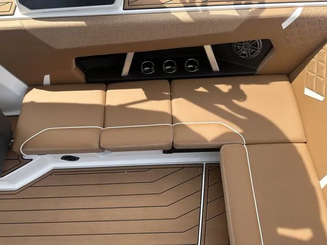 Slide: The Image of Nautique Super Air Nautique GS22 2025 - 20