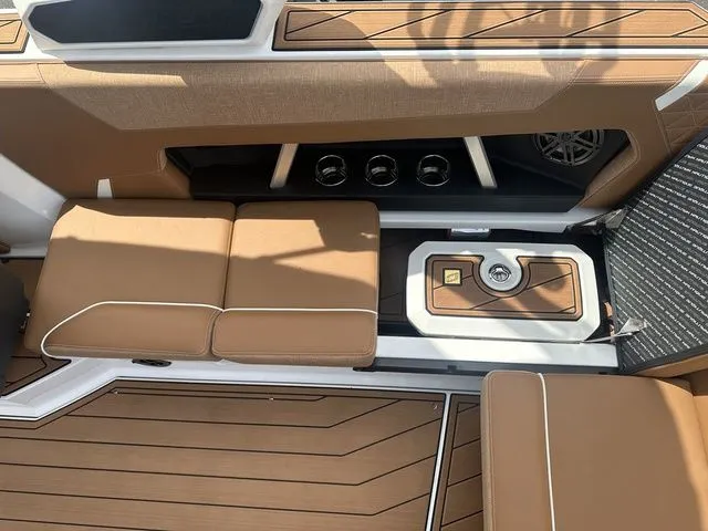 Slide: The Image of Nautique Super Air Nautique GS22 2025 - 21