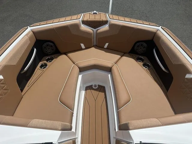 Slide: The Image of Nautique Super Air Nautique GS22 2025 - 29