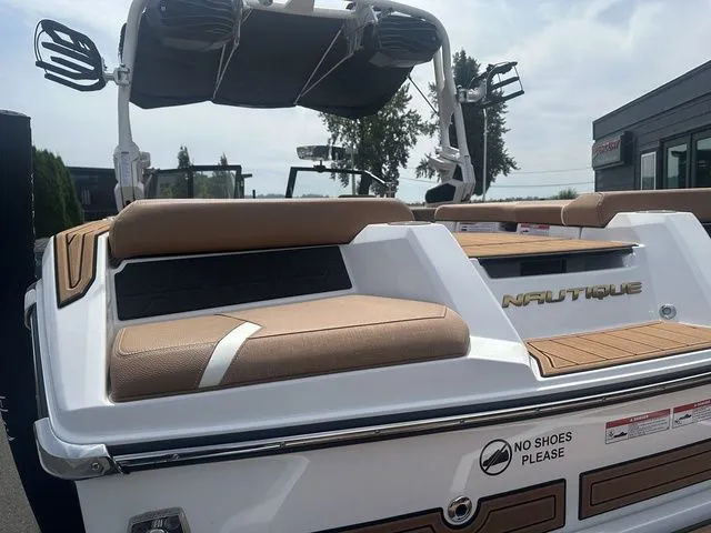 Slide: The Image of Nautique Super Air Nautique GS22 2025 - 7