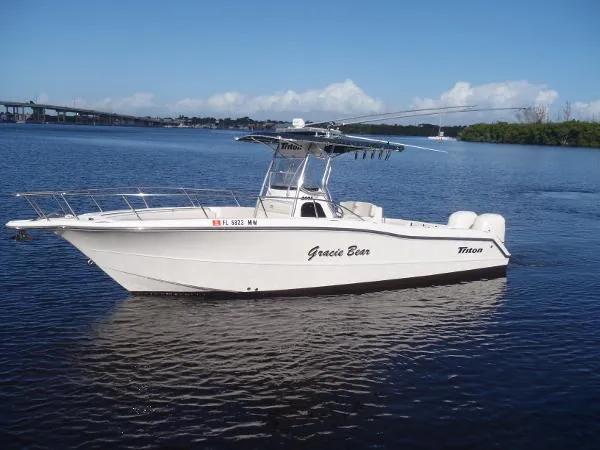 Slide: The Image of Triton 2895 Center Console (Must See!) 2004 - 0