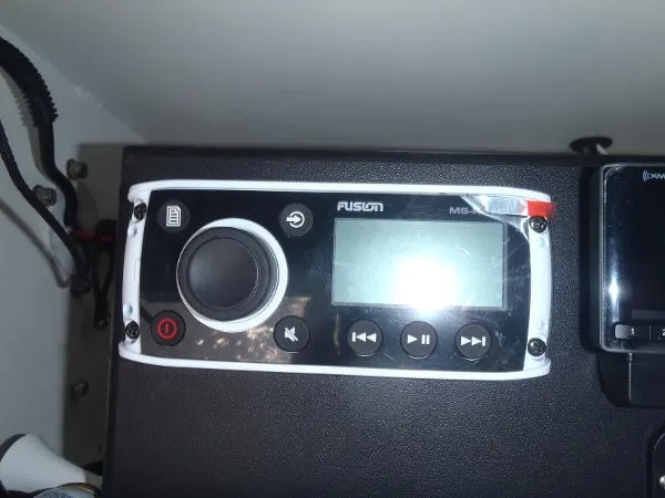 Slide: The Image of Triton 2895 Center Console (Must See!) 2004 - 5