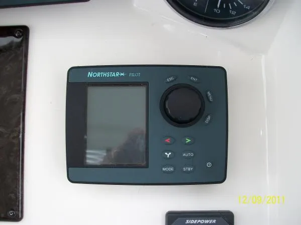 Slide: The Image of Sea Ray 36 Sedan Bridge 2006 - 10