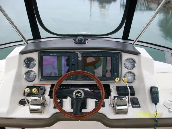Slide: The Image of Sea Ray 36 Sedan Bridge 2006 - 4