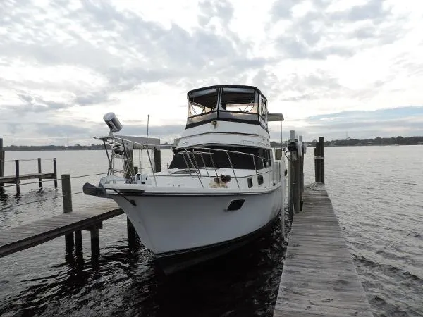 Slide: The Image of Carver Yachts 36 aft cabin 1988 - 5