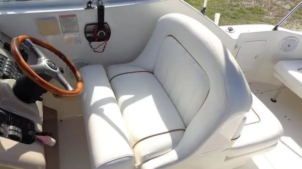 Slide: The Image of Sea Ray 270 Sundancer 1999 - 4
