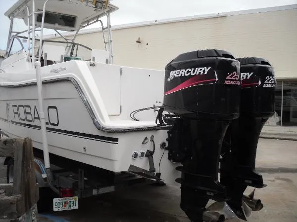Slide: The Image of Robalo 2440 Walkaround 1995 - 8