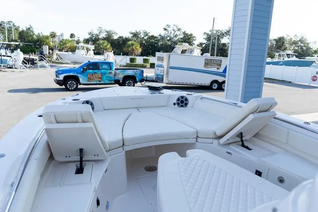 Slide: The Image of Grady-White 281 Coastal Explorer 2026 - 29