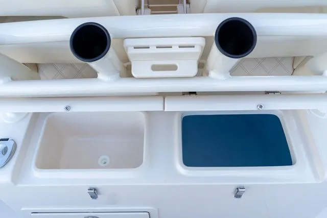 Slide: The Image of Grady-White 281 Coastal Explorer 2026 - 10