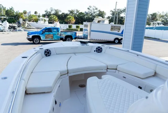 Slide: The Image of Grady-White 281 Coastal Explorer 2026 - 28