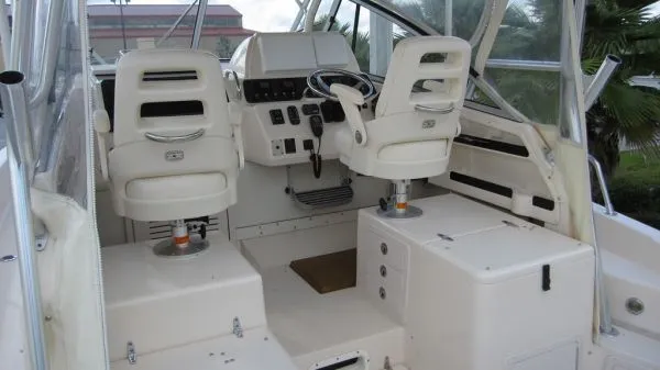 Slide: The Image of Grady-White 300 MARLIN Huge Price drop 2006 - 5