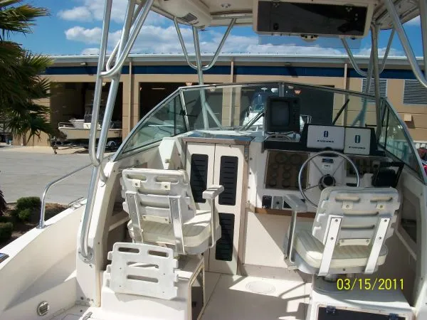 Slide: The Image of Grady-White 232 Gulfstream 1994 - 6