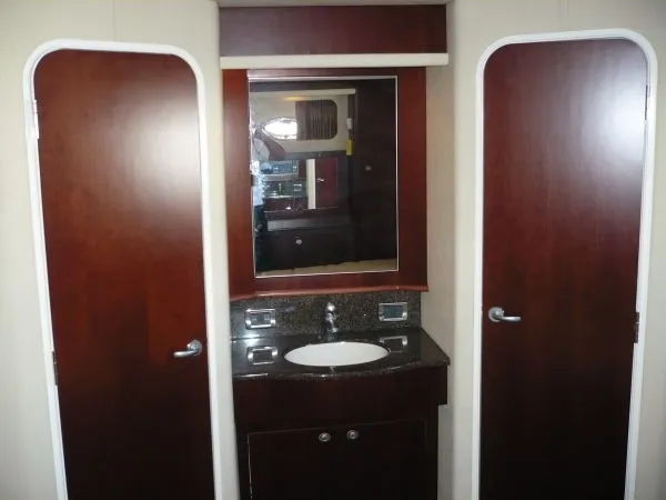 Slide: The Image of Sea Ray 40 Motor Yacht 2007 - 7