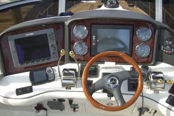 Slide: The Image of Sea Ray SEDAN BRIDGE 2005 - 2