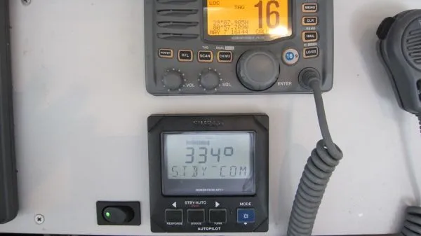 Slide: The Image of Grady-White 306 BIMINI New 4 Strokes 1999 - 6
