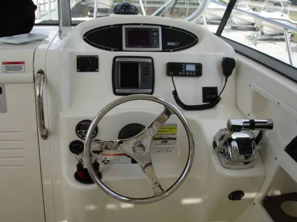 Slide: The Image of Boston Whaler 255 Conquest 2008 - 4