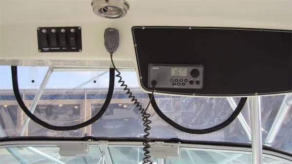 Slide: The Image of Boston Whaler 275 CONQUEST (Reduced) 2005 - 5