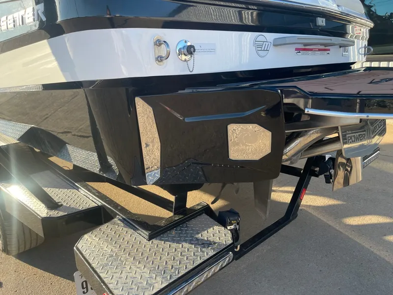 Slide: The Image of Malibu Wakesetter 23 MXZ 2024 - 10