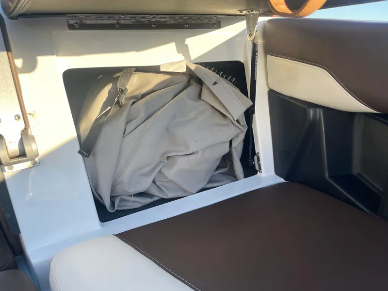 Slide: The Image of Malibu Wakesetter 23 MXZ 2024 - 30